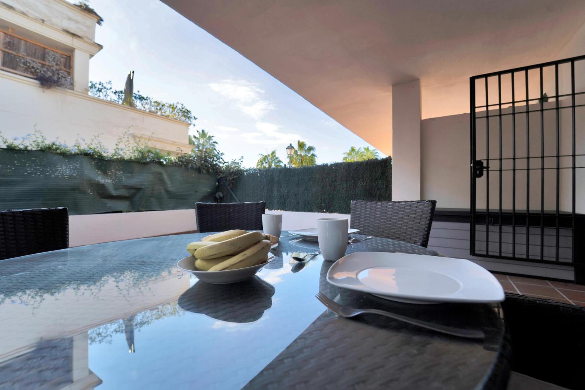 Con Enorme Terraza En Complejo Con Piscina En Nueva Andalucia - Lorcrimar Appartement Marbella