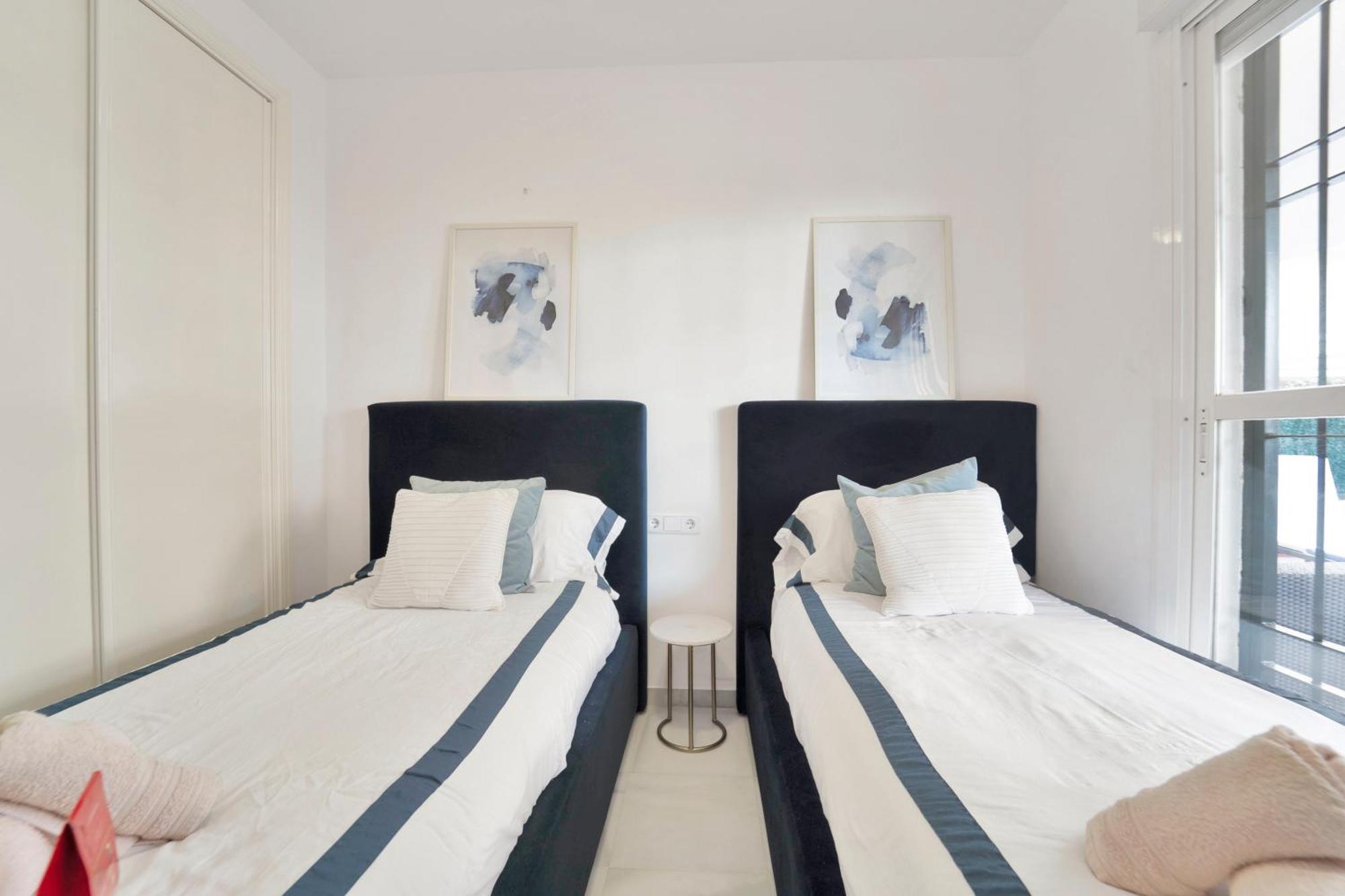 Apartament Con Enorme Terraza En Complejo Con Piscina En Nueva Andalucia - Lorcrimar *