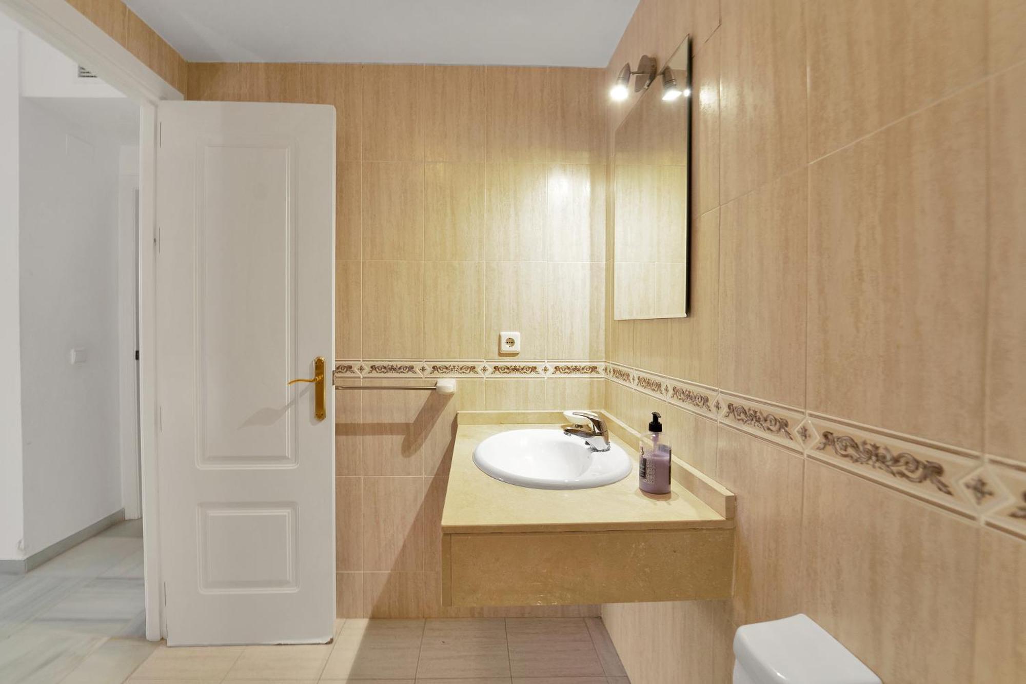 Con Enorme Terraza En Complejo Con Piscina En Nueva Andalucia - Lorcrimar Apartament *