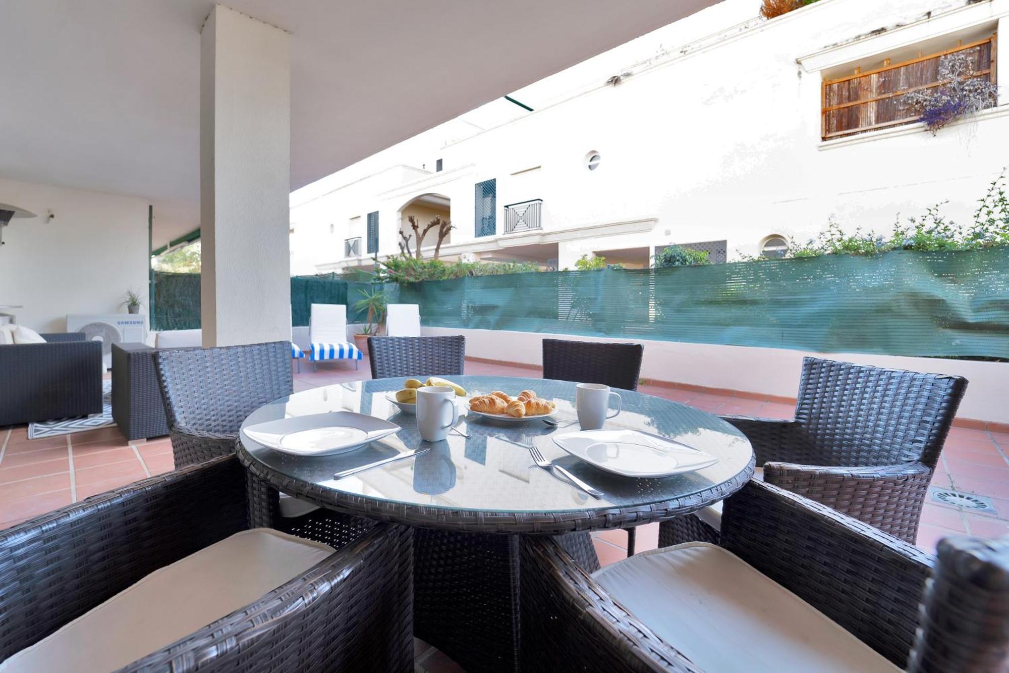 Con Enorme Terraza En Complejo Con Piscina En Nueva Andalucia - Lorcrimar Apartament *