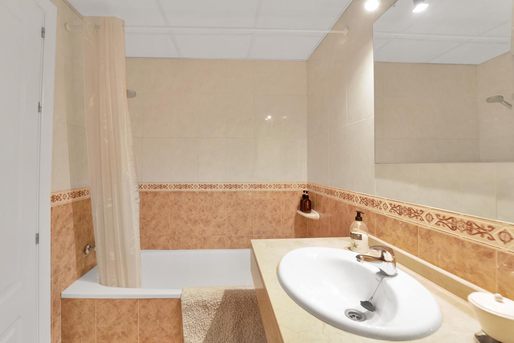 Con Enorme Terraza En Complejo Con Piscina En Nueva Andalucia - Lorcrimar Appartement Marbella