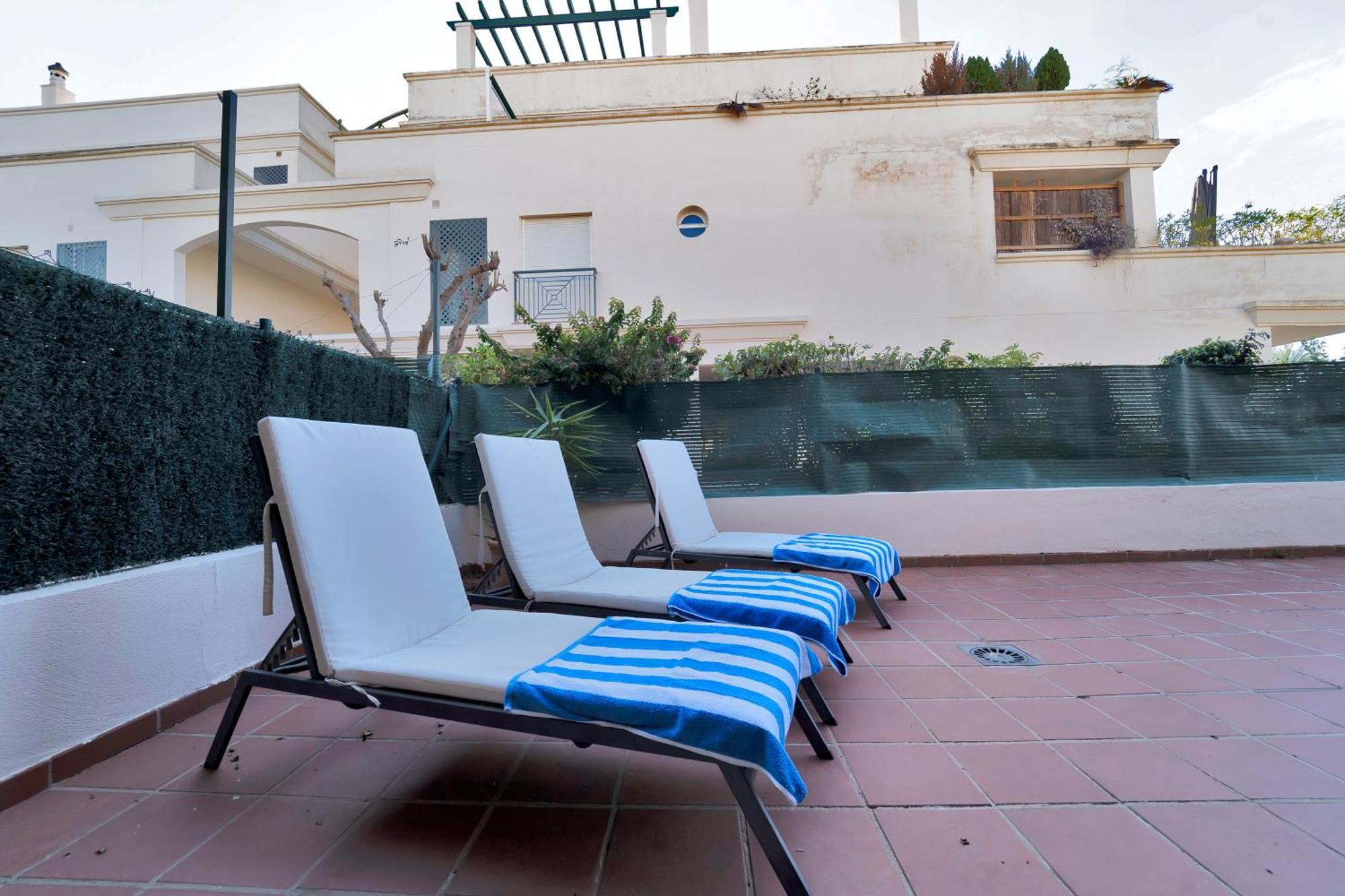 Con Enorme Terraza En Complejo Con Piscina En Nueva Andalucia - Lorcrimar Appartement